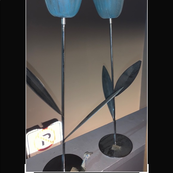 Vintage Tea Light Tulips Painted By Hand Set of Two - Picture 8 of 12